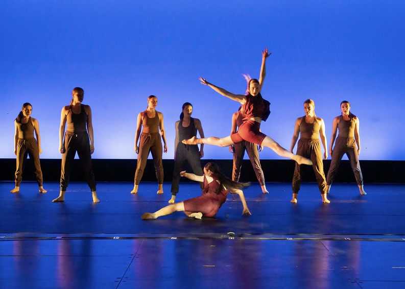 Photo with a prop umbrella