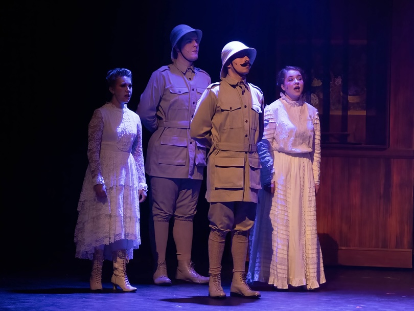 Photo with a prop umbrella